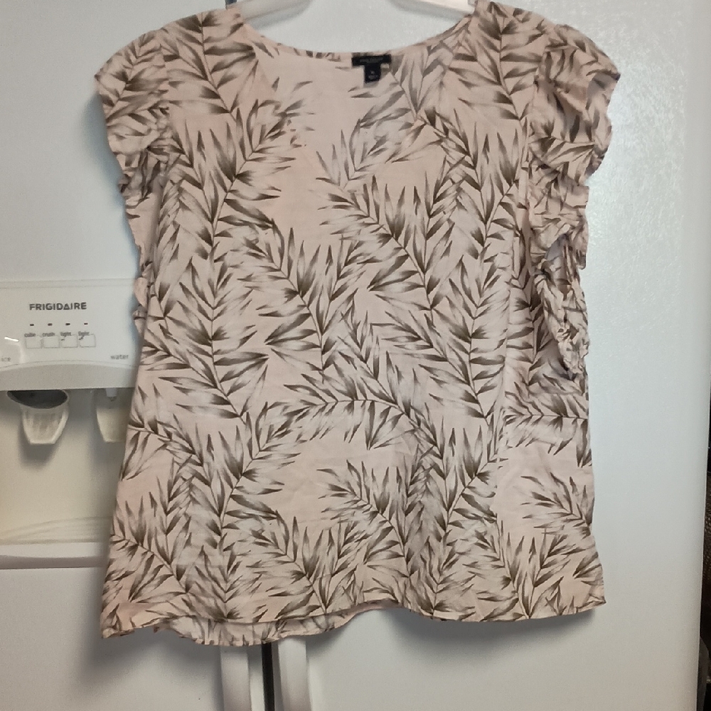 H&M Blush Pink Palm-Print Ruffle Sleeve Top